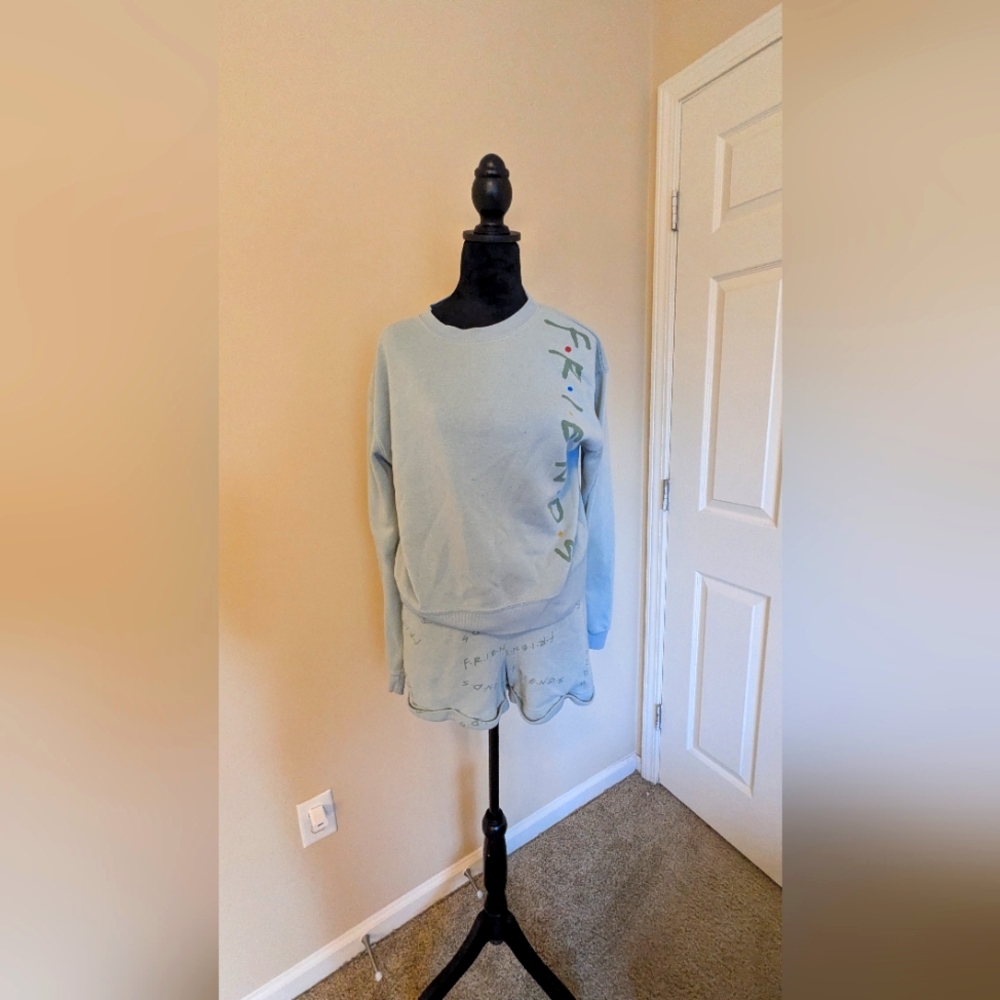 Friends Light Blue Sweatshirt and Shorts Set